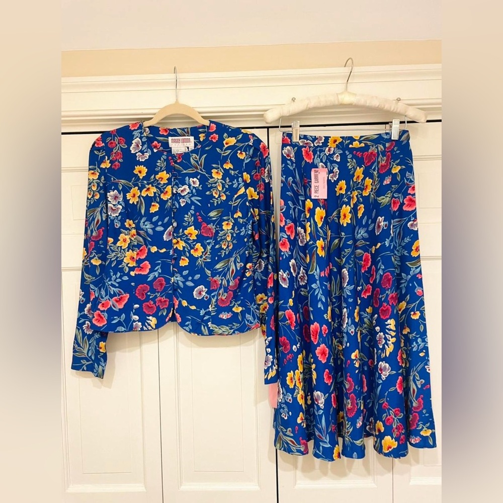 Blue floral Maggy London 2-piece blouse blazer and maxi skirt set